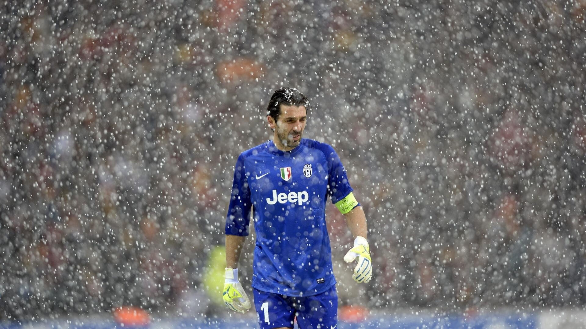 九游app下载-美洲杯明星纷纷亮相：激烈拼搏的炽热场景，美洲杯著名球星